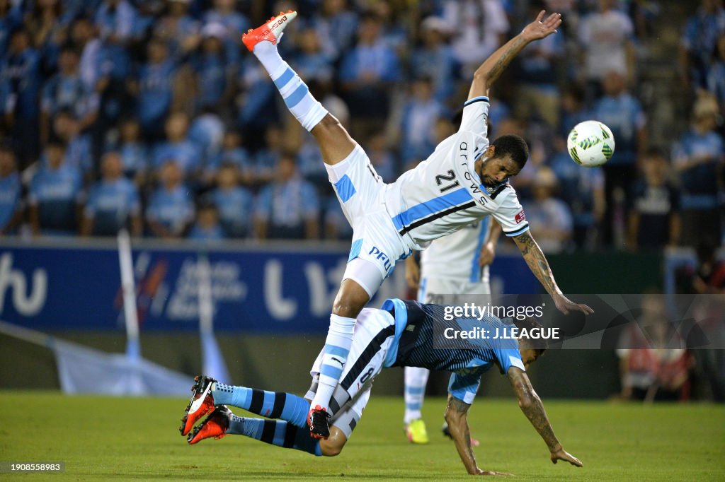 Jubilo Iwata v Kawasaki Frontale - J.League J1 2nd Stage