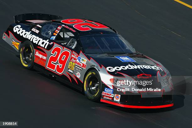 Kevin Harvick drives his GM Goodwrench Chevrolet during the practice for NASCAR Winston Cup Food City 500 at the Bristol Motor Speedway on March 21,...