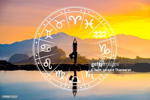 zodiac signs inside of horoscope circle. astrology in the sky with many stars and moons astrology and horoscopes concept - sorte imagens e fotografias de stock