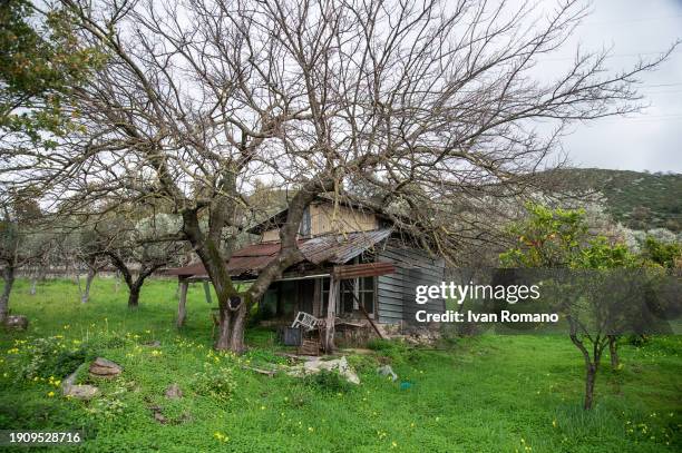 Country shack located near the state road that connects Faiano to the villages of Sardone, Ornito and Santa Maria a Vico in the Monti Picentini Park...