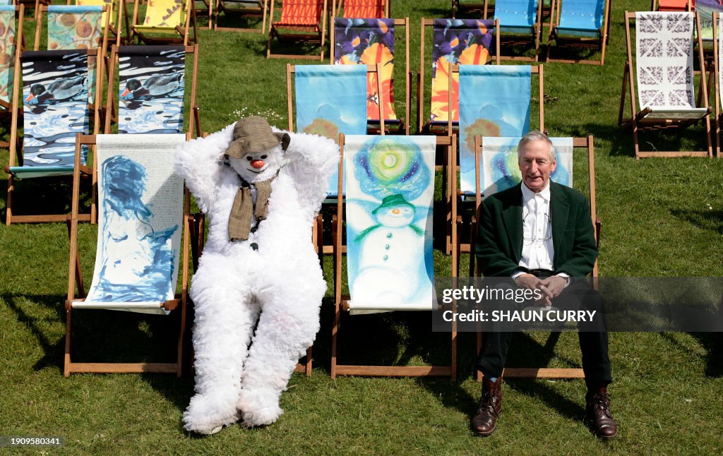 BRITAIN-ART-DECKCHAIR-DREAMS