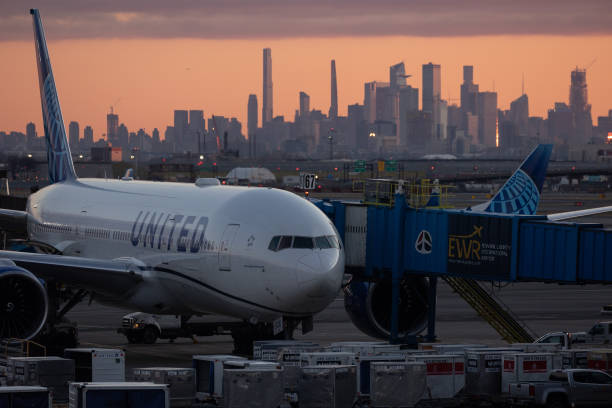 NJ: Travelers At Newark Liberty International Airport