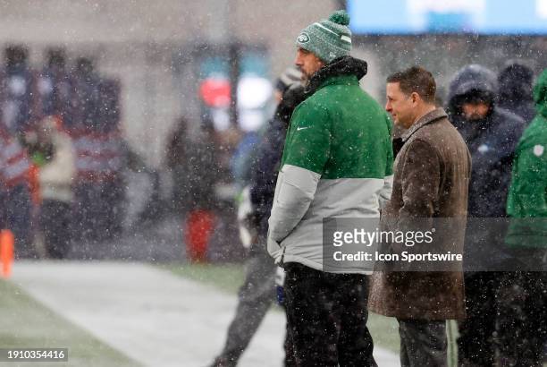 New York Jets quarterback Aaron Rodgers during warm up before a game between the New England Patriots and the New York Jets on January 7 at Gillette...