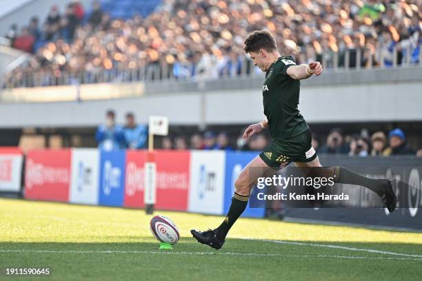 Beauden Barrett of Toyota Verblitz kicks a conversion during the NTT Japan Rugby League One match between Saitama Panasonic Wild Knights and Toyota...