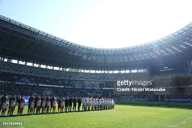 Player line up prior to the 102nd All Japan High School Soccer Tournament semi final match between Ichiritsu Funabashi and Aomori Yamada at National...