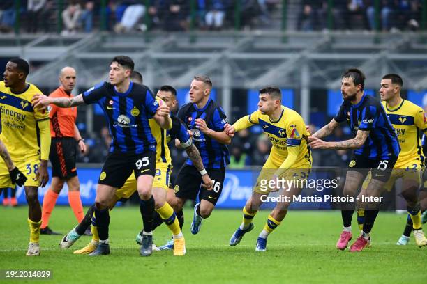 Davide Frattesi of FC Internazionale in action during the Serie A TIM match between FC Internazionale and Hellas Verona FC at Stadio Giuseppe Meazza...