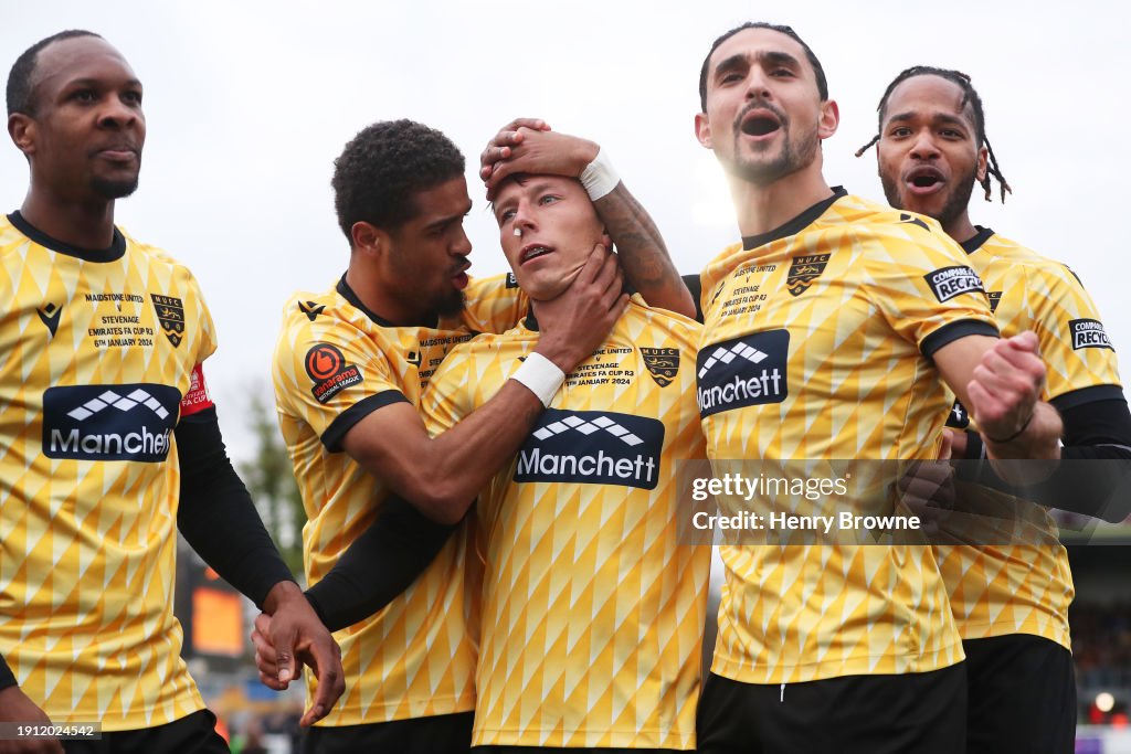 Maidstone United v Stevenage - Emirates FA Cup Third Round