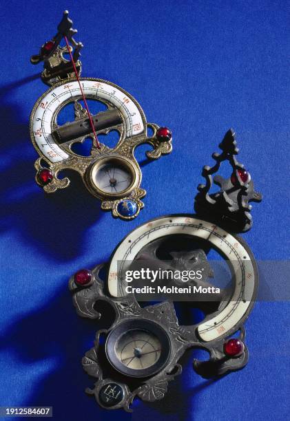 88 Ancient Chinese Compass Stock Photos, High-Res Pictures, and Images ...