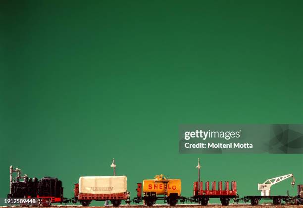 Collections, Vintage Electric Toy, Märklin freight train, HO steam locomotive, railway car with tarpaulin, flat car with stakes, crane car, open car,...