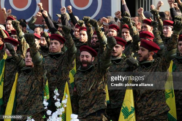 380 photos et images de Hezbollah Parade - Getty Images