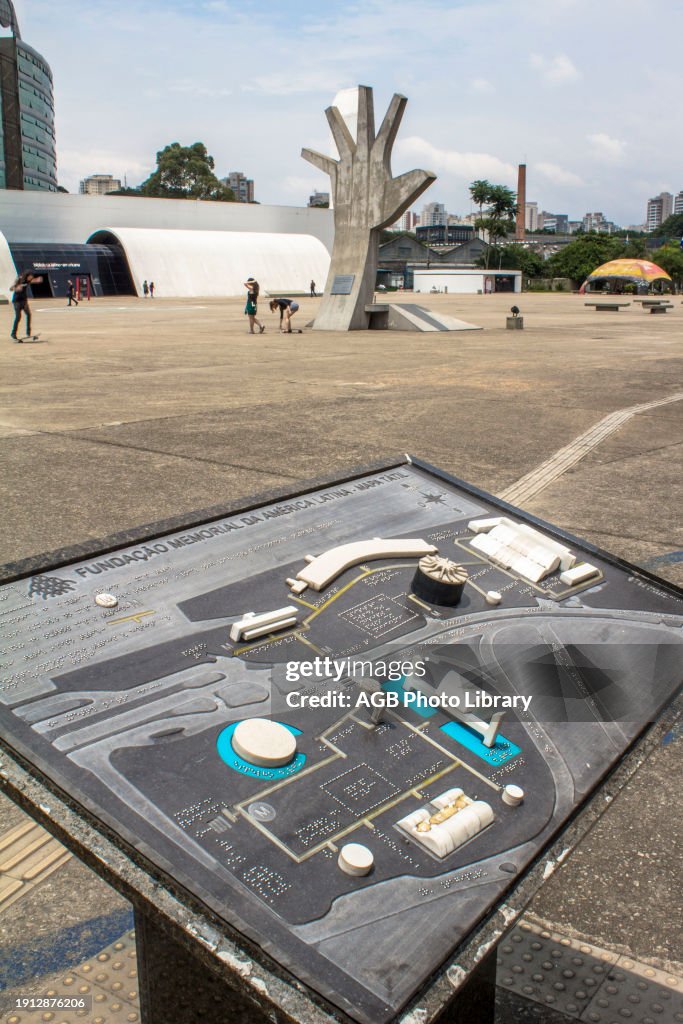 Tactile map, braille, Latin America Memorial, 12.06.2015, Capital, Barra Funda, Sao Paulo, Brazil