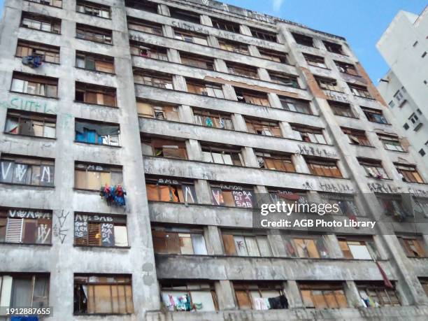 Decaying building, Rua Brigadeiro Tobias Capital Center, Sao Paulo, Brazil.