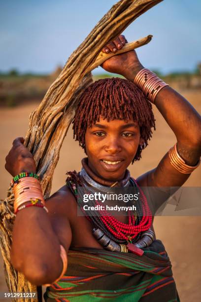 portrait of woman from hamer tribe, ethiopia, africa - omo valley stock pictures, royalty-free photos & images