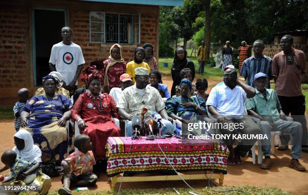 Malik Obama , the half-brother of US Democratic presidential hopeful Barak Obama gives a press conference with other relatives at the Obama's rural...