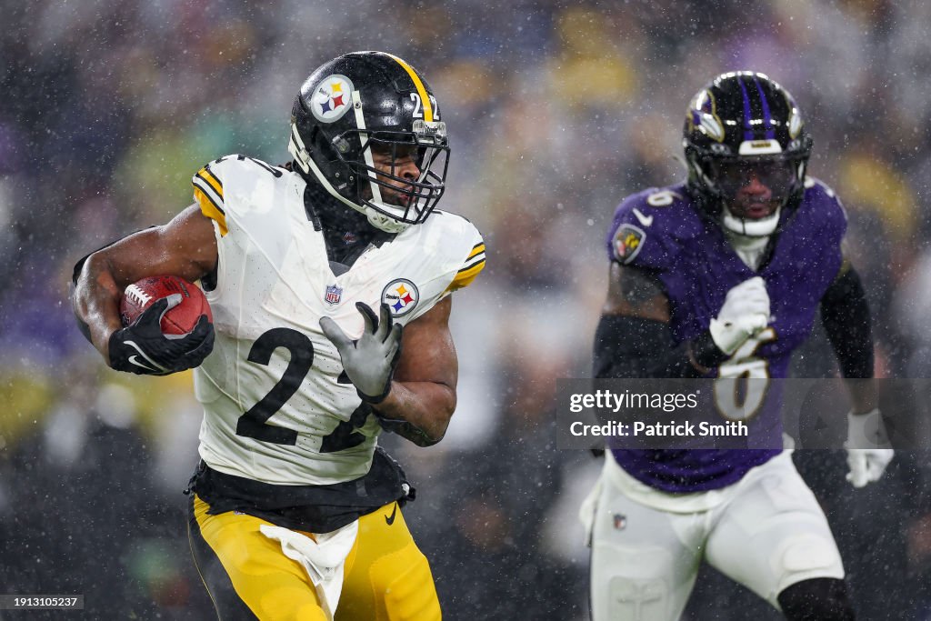 Pittsburgh Steelers v Baltimore Ravens