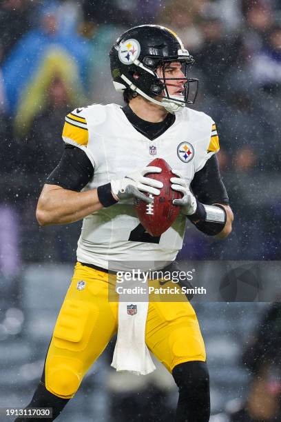 Mason Rudolph of the Pittsburgh Steelers looks to throw a pass in the second quarter of a game against the Baltimore Ravens at M&T Bank Stadium on...