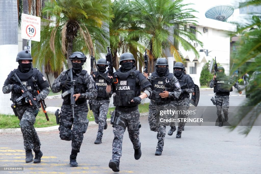 TOPSHOT-ECUADOR-STATE OF EMERGENCY-TV-ATTACK