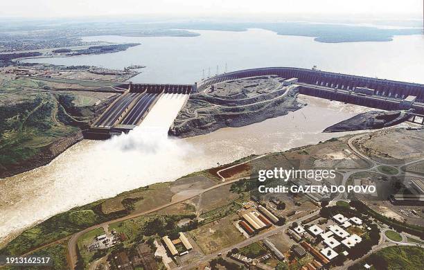 Photograph of General Vista that was taken in 1999 from the hydroelectric factory of Itaipu, in Foz de Iguazu, Brazil. AFP PHOTO GAZETA DO POVO Vista...