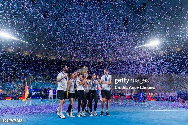 Alexander Zverev, Angelique Kerber, Laura Siegemund, Team Captain Torben Beltz and Maximilian Marterer of Team Germany pose for a photo with the...