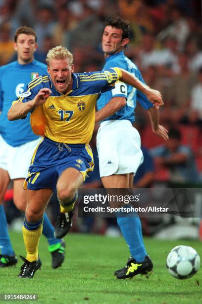 June 19: Johan Mjallby of Sweden on the ball shouting during the UEFA Euro 2000 Group B match between Italy and Sweden at Psv Stadium on June 19,...