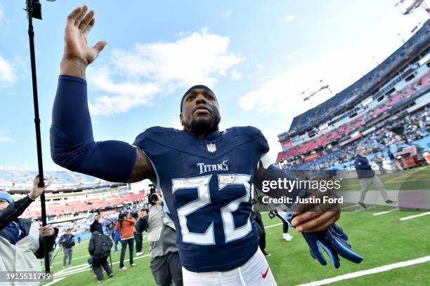 Derrick Henry of the Tennessee Titans waves to fans after the game against the Jacksonville Jaguars at Nissan Stadium on January 07, 2024 in...