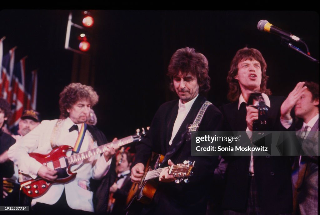 Dylan, Harrison, & Jagger Perform At The Rock & Roll Hall Of Fame Awards