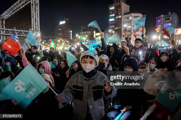 Supporters of Taiwan People's Party presidential candidate, Ko Wen-je, gather during a campaign rally ahead of presidential election scheduled for...