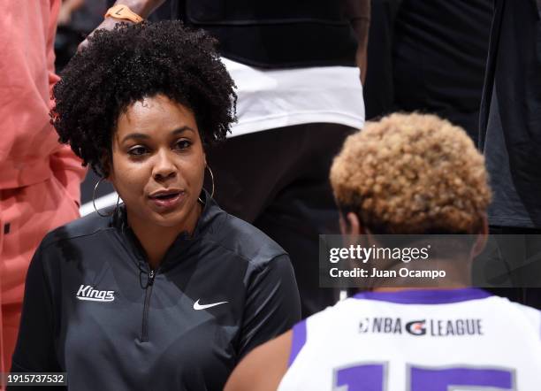 Stockton Kings head coach Lindsey Harding talks during a time out in the game against the Ontario Clippers on January 10, 2024 at Crypto.com Arena in...