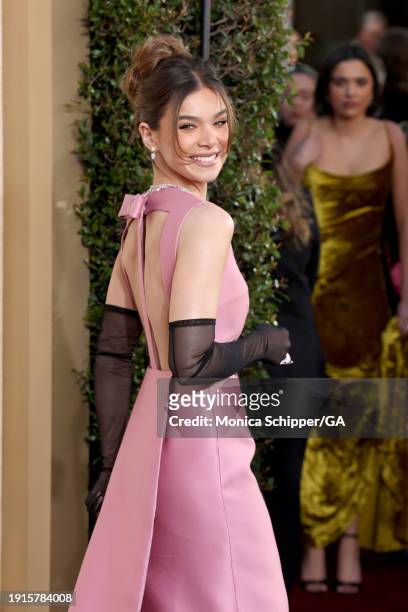 Hailee Steinfeld attends the 81st Annual Golden Globe Awards at The Beverly Hilton on January 07, 2024 in Beverly Hills, California.
