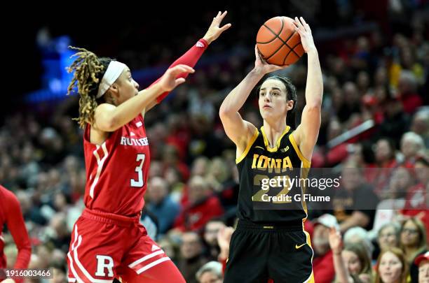 Caitlin Clark of the Iowa Hawkeyes shoots the ball against the Rutgers Scarlet Knights at Jersey Mike's Arena on January 05, 2024 in Piscataway, New...