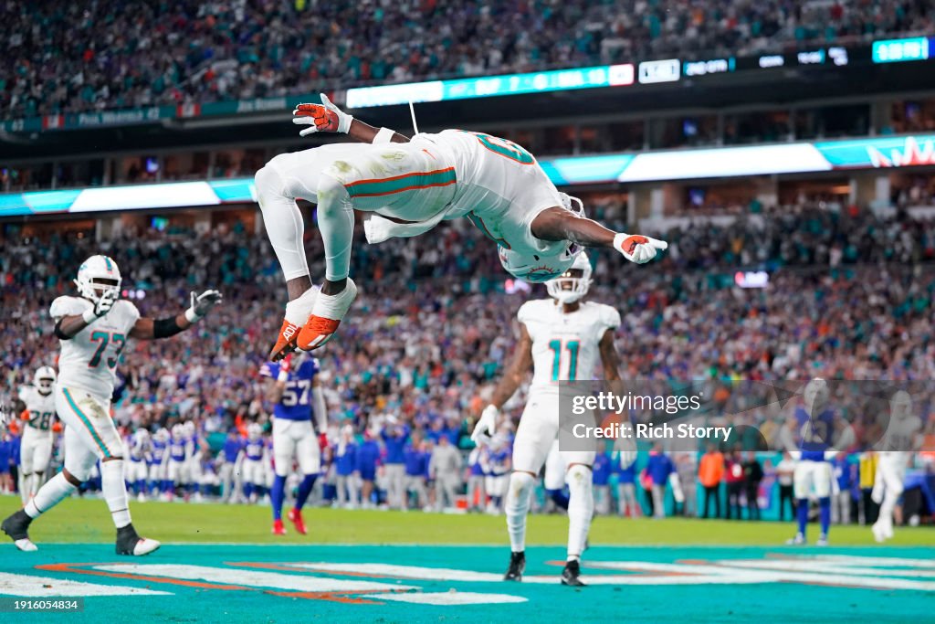 Buffalo Bills v Miami Dolphins