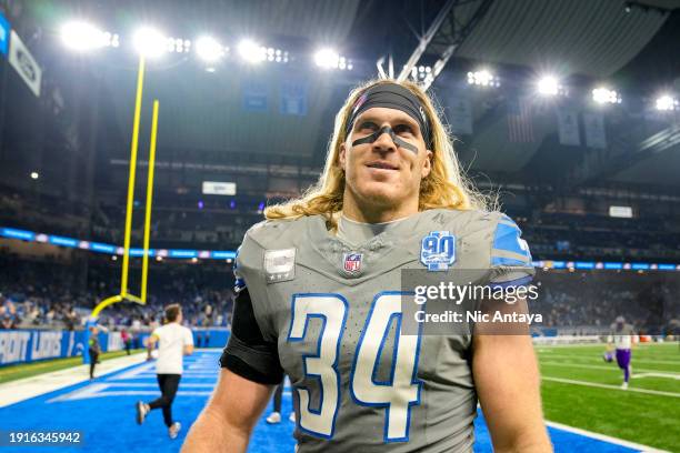 Alex Anzalone of the Detroit Lions looks on against the Minnesota Vikings at Ford Field on January 07, 2024 in Detroit, Michigan.