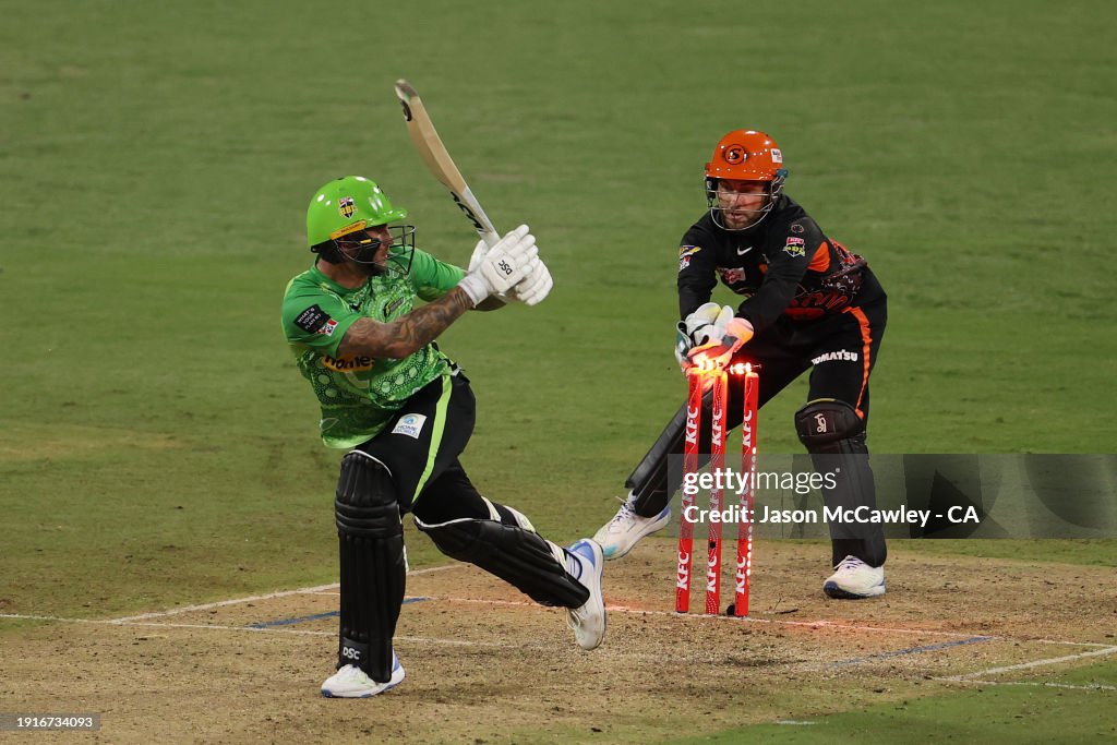 BBL - Sydney Thunder v Perth Scorchers
