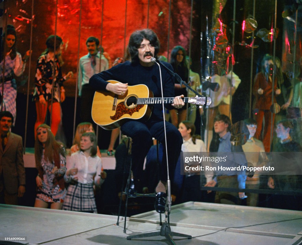 Example Uk Singer British Singer Peter Sarstedt performs on the set of a pop music ...