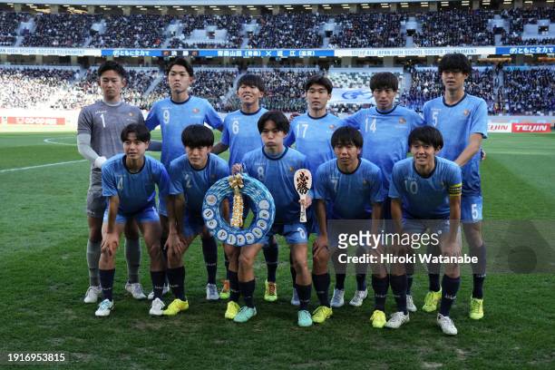 Players of Omi pose for photograph the 102nd All Japan High School Soccer Tournament final match between Aomori Yamada and Omi at National Stadium on...