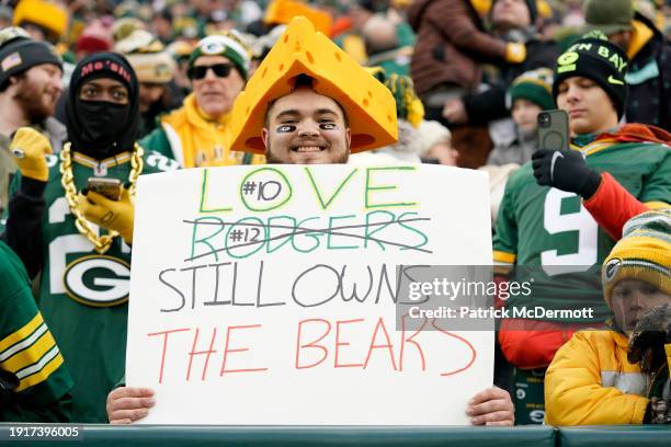 Packer Fan Signs 510 Green Bay Packers Fan Sign Stock Photos, High-Res Pictures, and ...