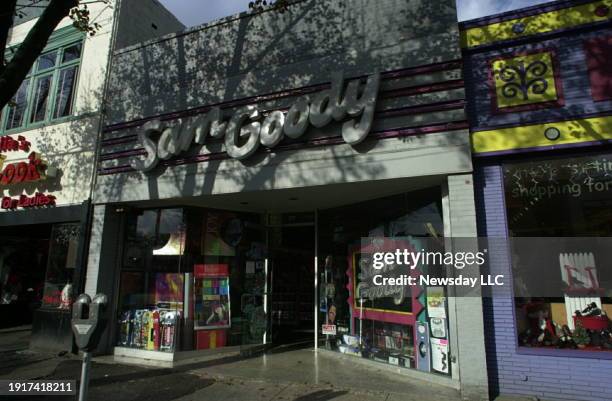 Sam Goodie 1,092 Sam Goody Photos & High Res Pictures - Getty Images