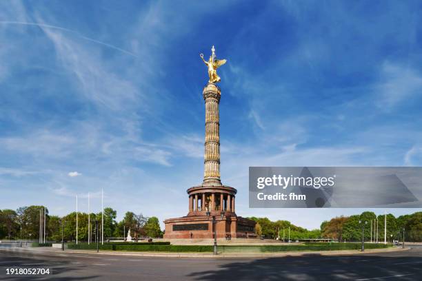 landmark victory column (siegessäule)in the german capital berlin - the tiergarten stock pictures, royalty-free photos & images