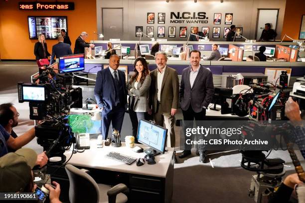 Algún Día" The NCIS team must help Torres when he puts his future at stake by confronting the man who tormented his family when he was a child, on...