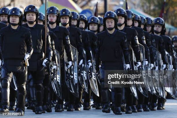 Japan Riot Police Unit Tokyo Metropolitan Police Department Photos and Premium High Res ...