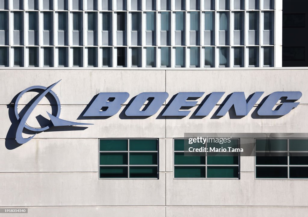 Alaska Airlines and United Airlines' Flight Cancellations Continue In Wake Of Boeing 737 Max 9 Midair Door Plug Blowout