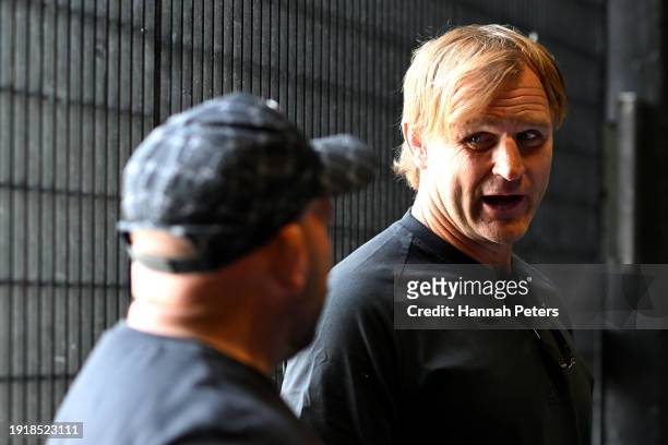 All Blacks head coach Scott Robertson and assistant coach Jason Ryan look on during New Zealand All Blacks Gym Session on January 09, 2024 in...