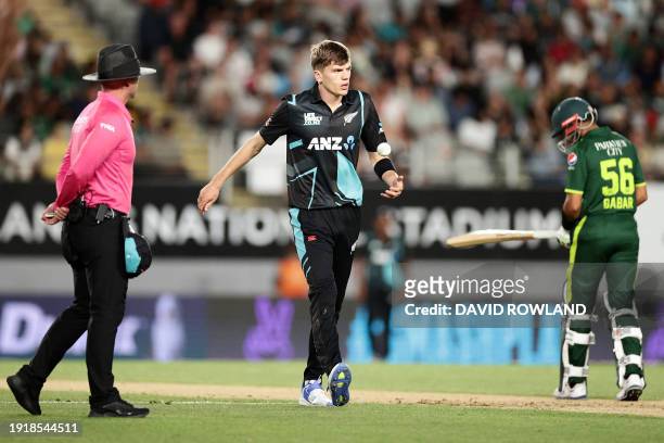 New Zealand's Ben Sears prepares to bowl during the first Twenty20 international cricket match between New Zealand and Pakistan at Eden Park in...