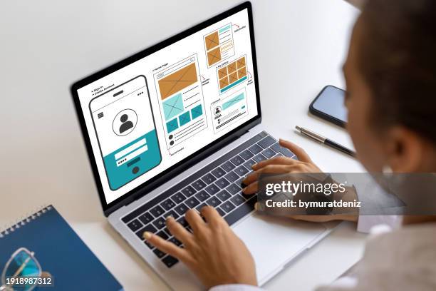 ux-grafikdesigner, planung, anwendungsprozessentwicklung, prototyp - designer wireframe stock-fotos und bilder