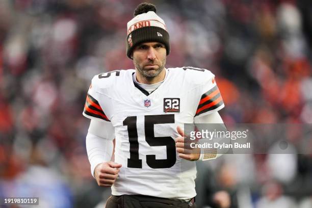 Joe Flacco of the Cleveland Browns jogs across the field at halftime against the Cincinnati Bengals at Paycor Stadium on January 07, 2024 in...