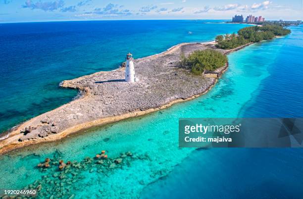 nassau port lighthouse on the paradise island, bahamas - atlantis resort paradise island foto e immagini stock