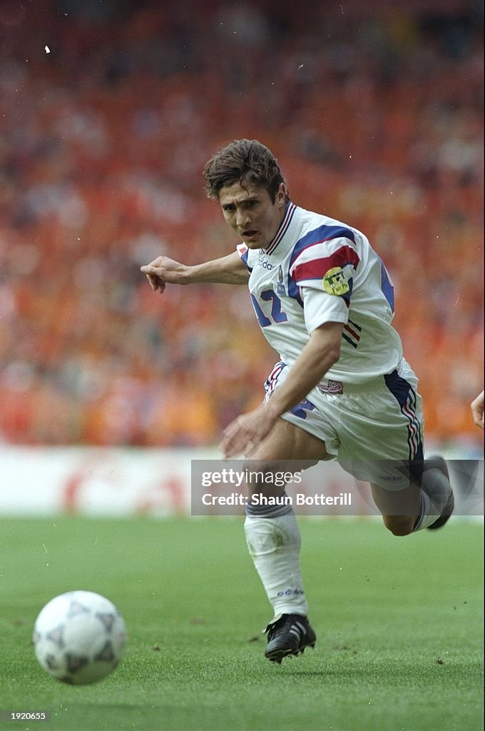 BIXENTE LIZARAZU BORDEAUX Panini Official Football Cards 1995 #25 EUR 7 BIXENTE LIZARAZU BORDEAUX Panini Official Football Cards 1995 #25 EUR 7