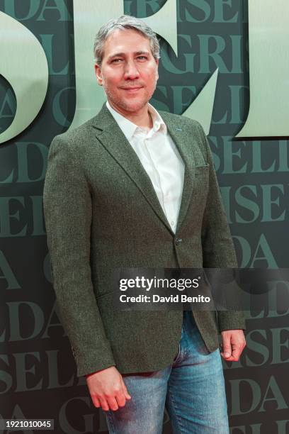 Alberto Ammann attends the 'Griselda' premiere at Callao Cinema on January 09, 2024 in Madrid, Spain.