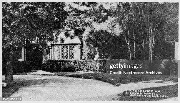 Vintage souvenir postcard published circa 1938 from the Hollywood Homes series, depicting mansions and grand estates of Hollywood movie stars and...