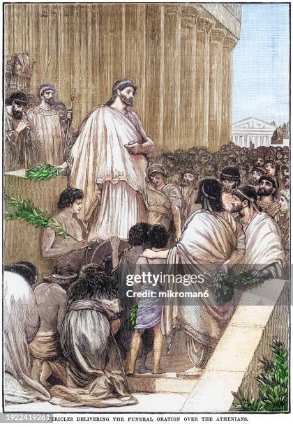 old engraved illustration of pericles (most prominent and influential greek statesman, orator and general) delivering the funeral oration over the athenians - statista foto e immagini stock